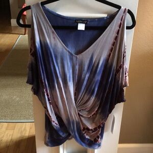 Venus Cold Shoulder Top